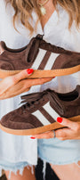 Heads Up Sneakers | Chocolate