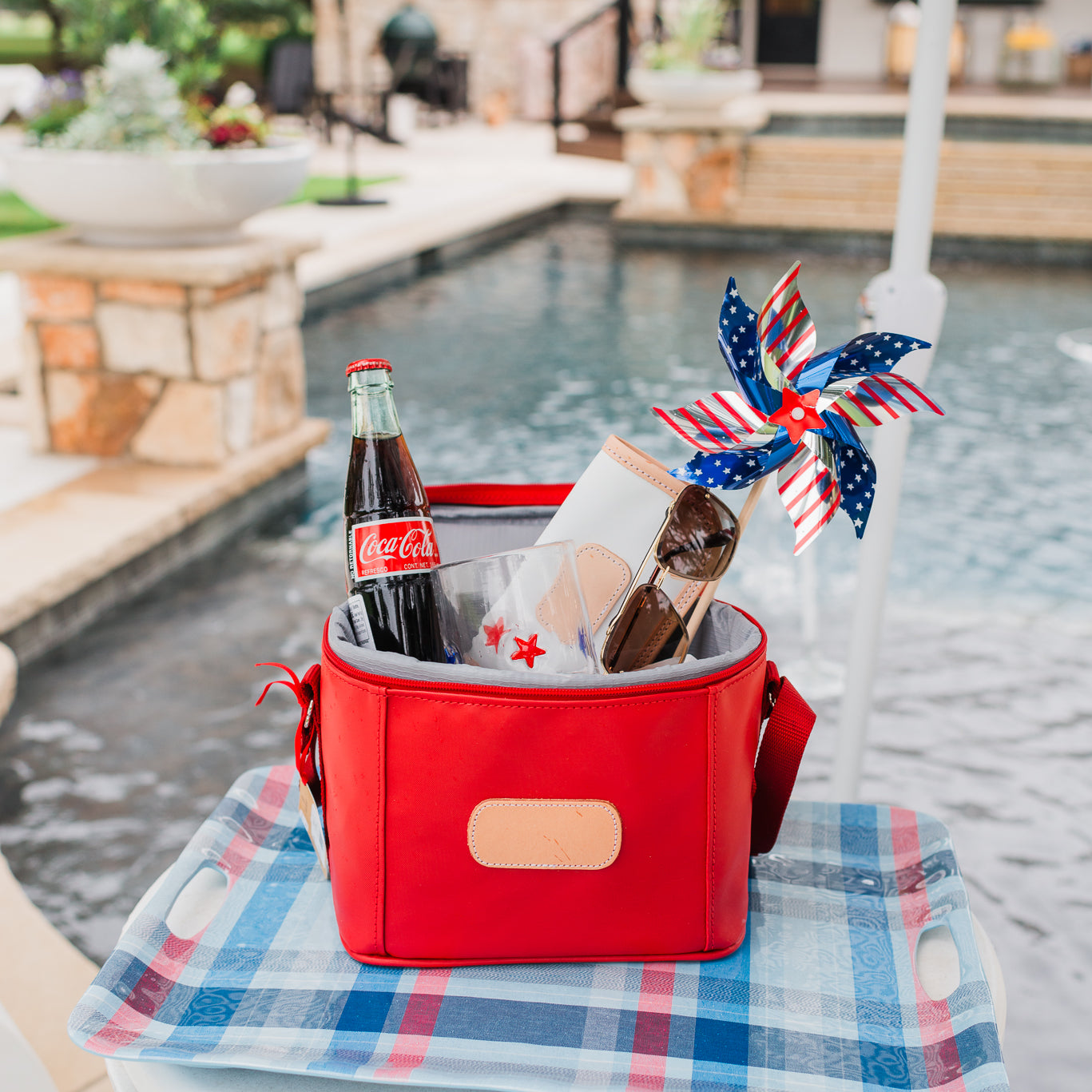 Frio Lunchbox | Jon Hart