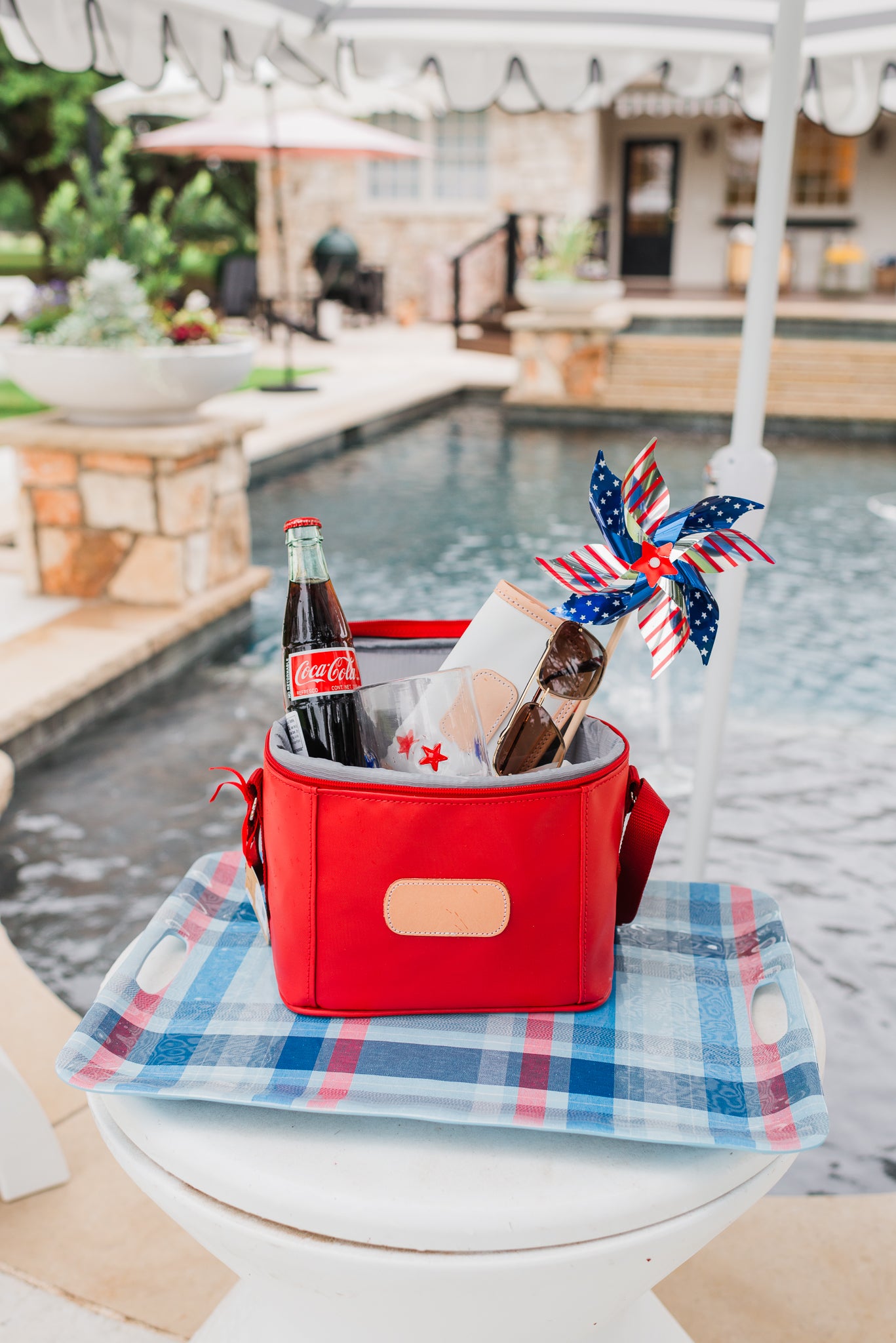 Frio Lunchbox | Jon Hart