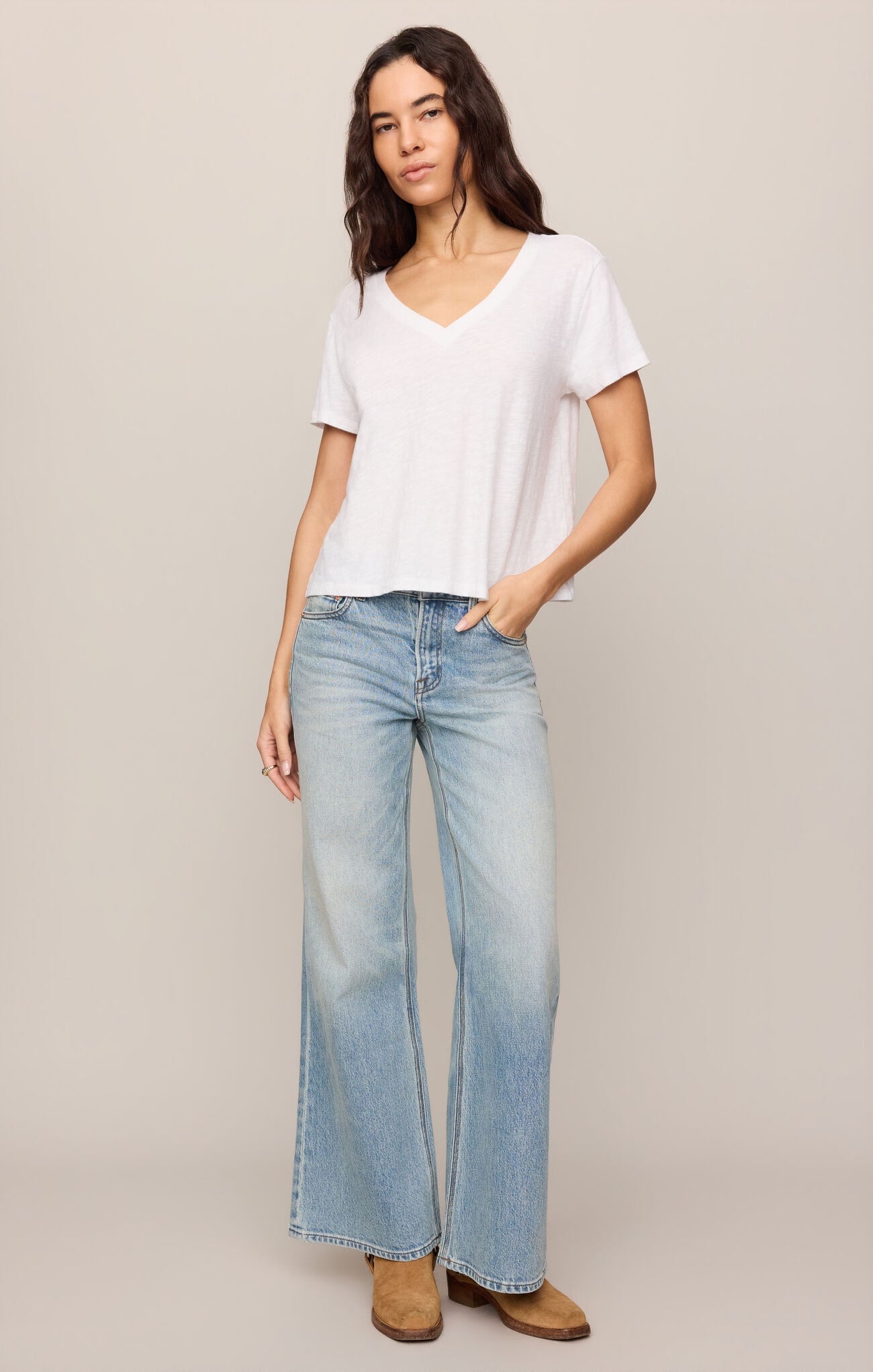 Nomad V-Neck Tee | White