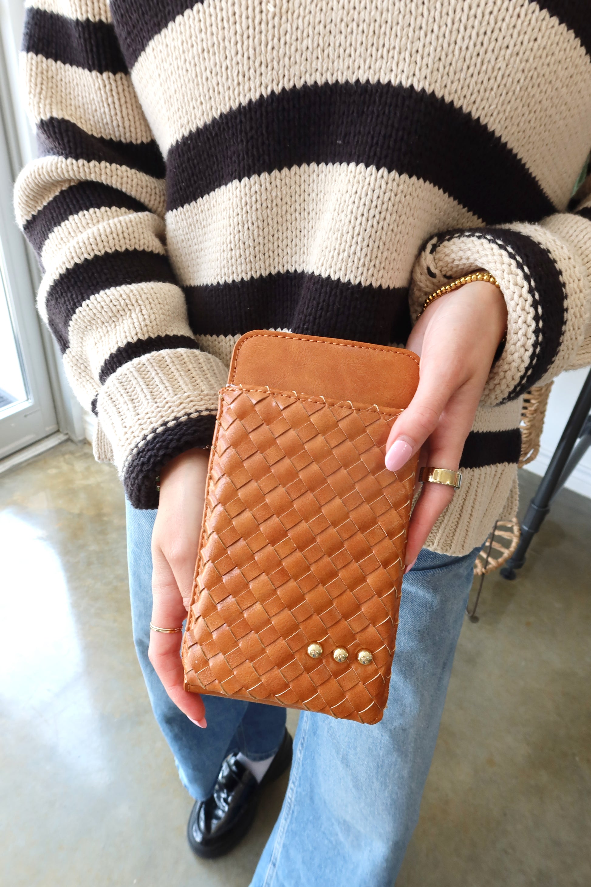 Emberly Phone Bag | Brown