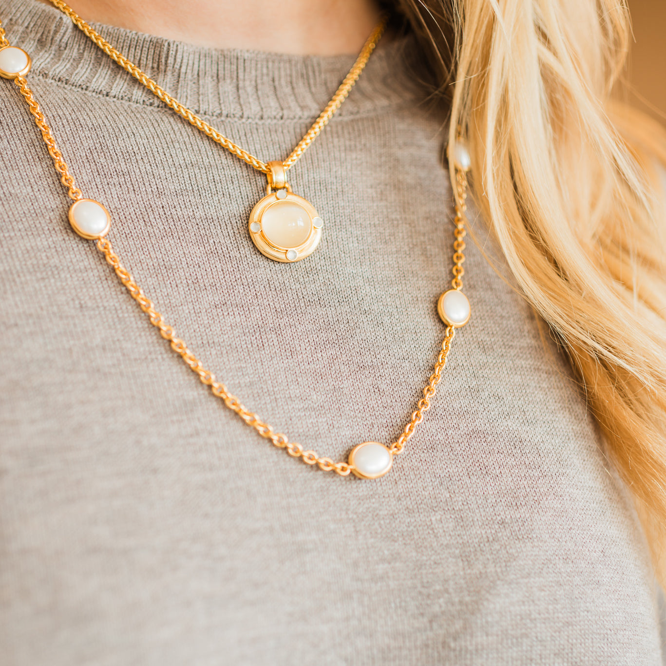 Julie Vos | Dolce Delicate Station Necklace | Pearl