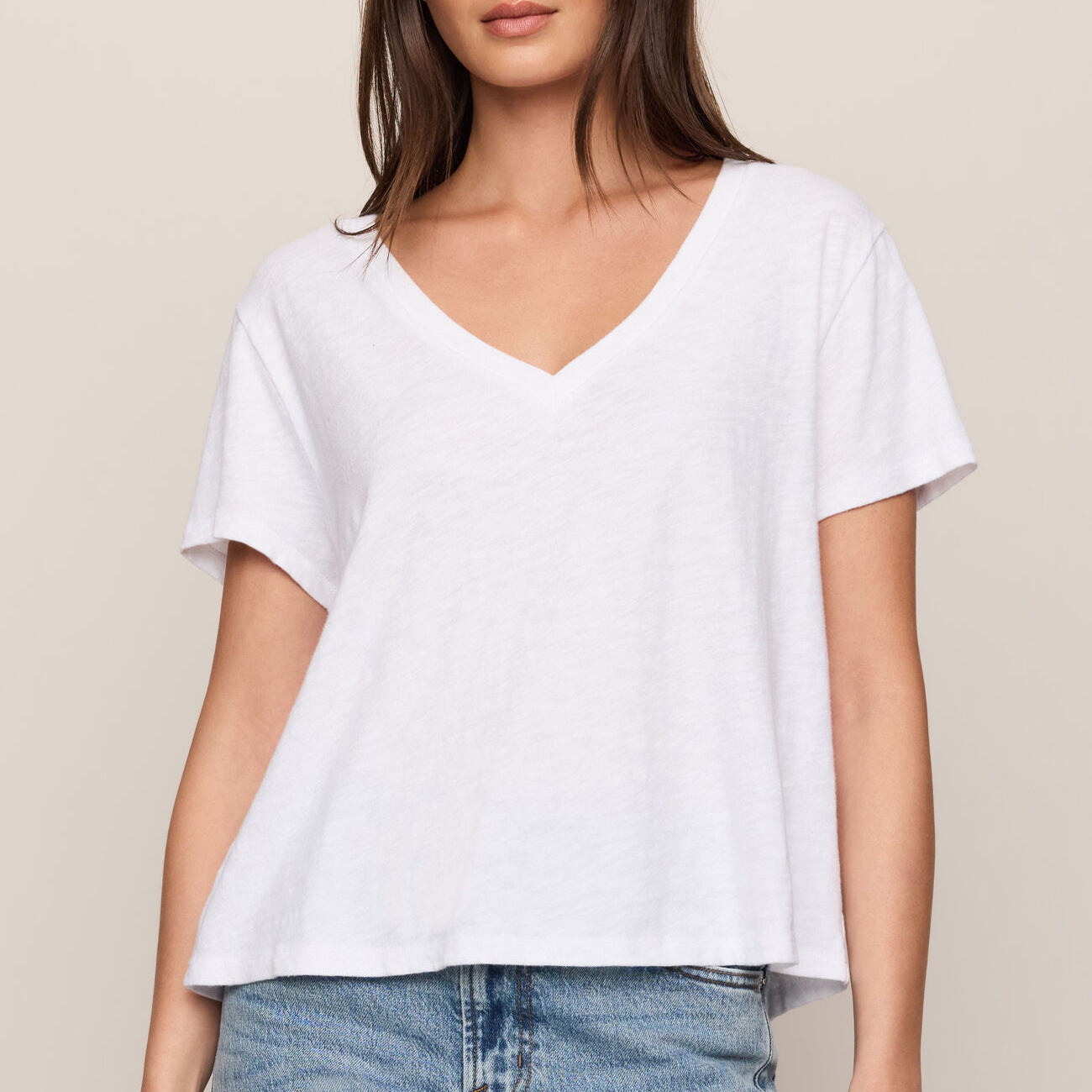 Nomad V-Neck Tee | White