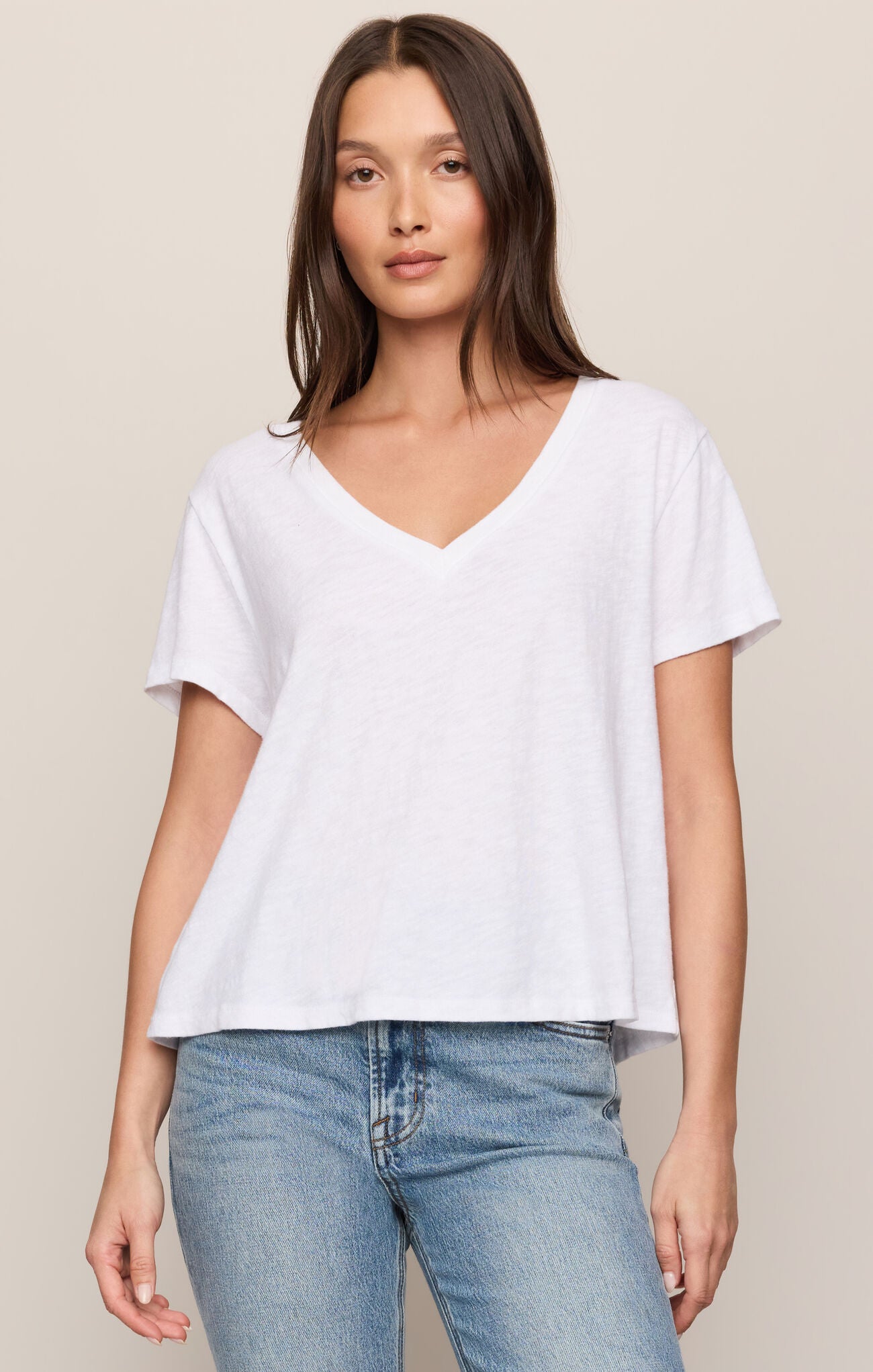 Nomad V-Neck Tee | White