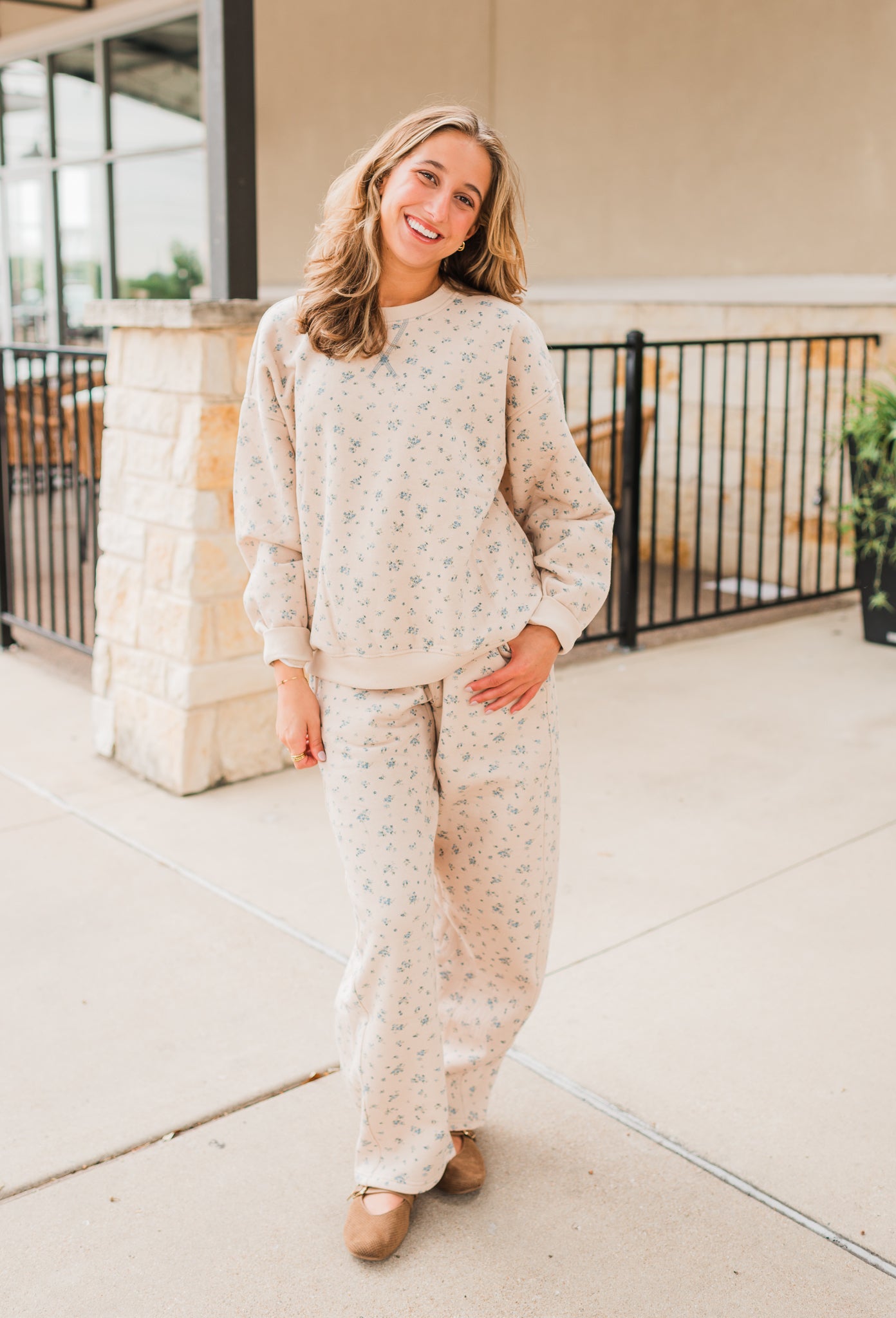 Rue Sweatshirt | Neutral Floral