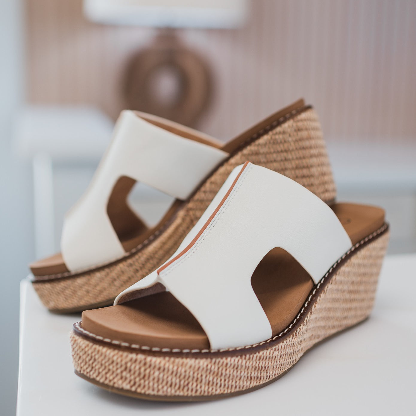 Kiss & Tell Wedge Sandals | White