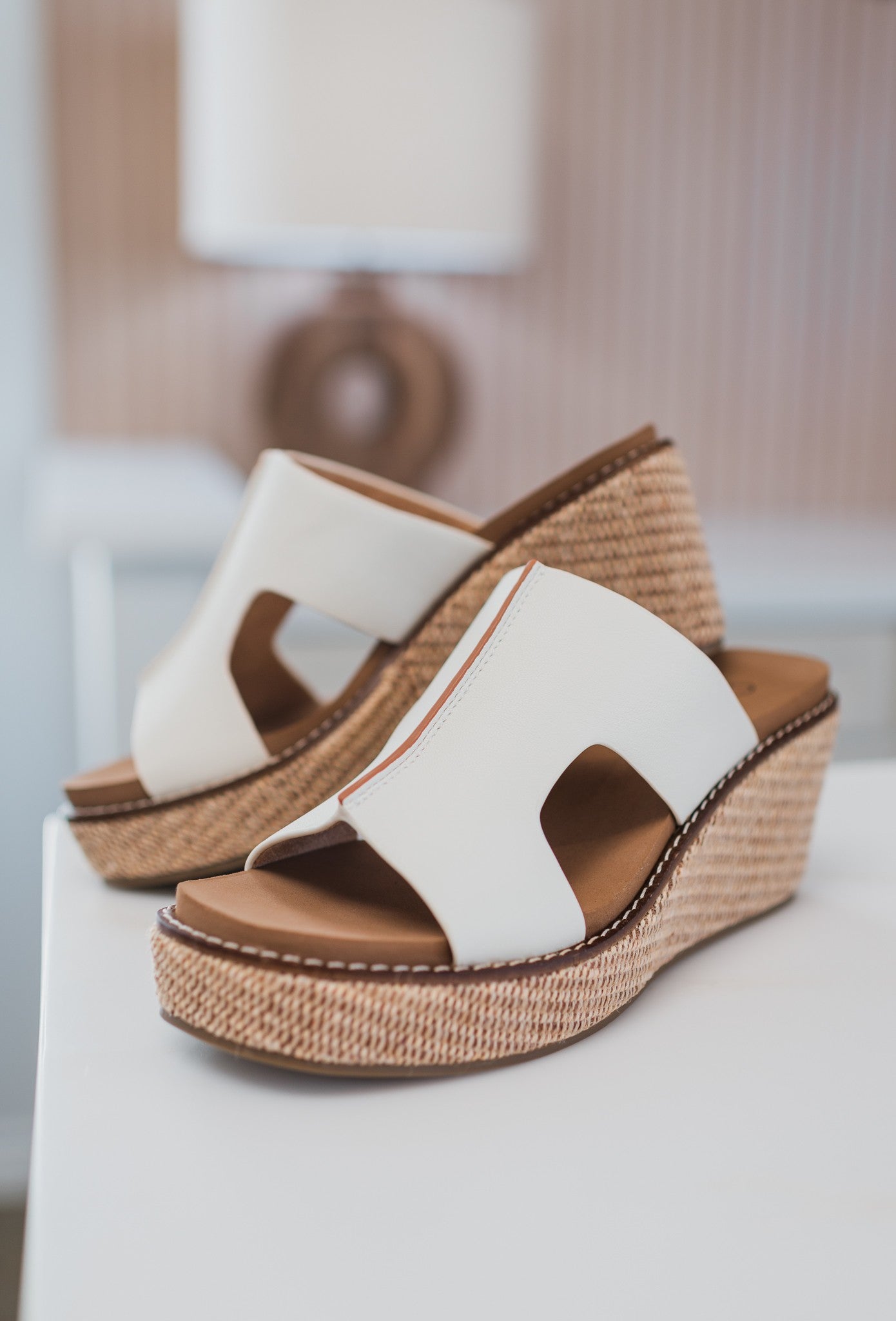 Kiss & Tell Wedge Sandals | White