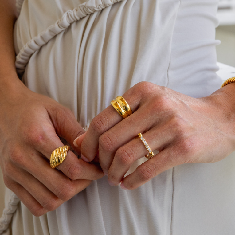 Waterproof Gold Twin Ring: 7