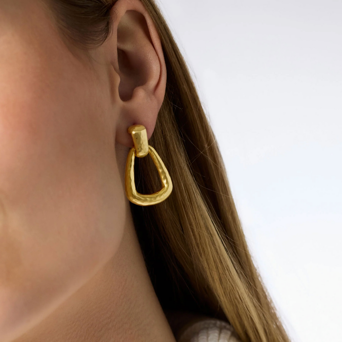 Julie Vos | Sahara Demi Doorknocker Earring