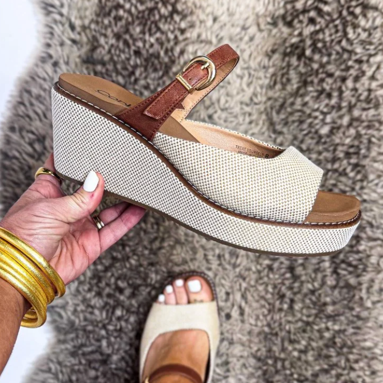Treat Yourself Wedge Sandals | Bourbon Combo
